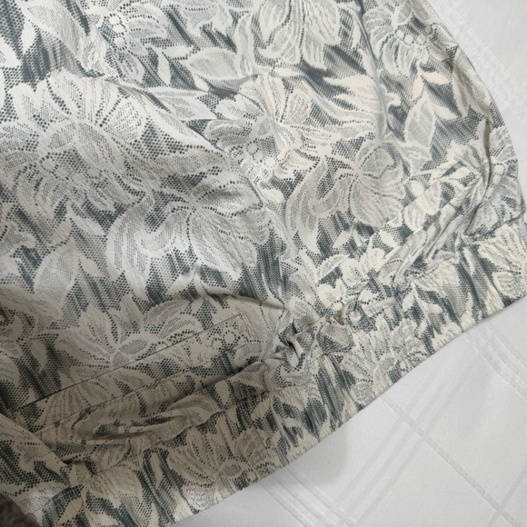 Athleta cargo pants/shorts/capris. Like new size 2 - Picture 9 of 10